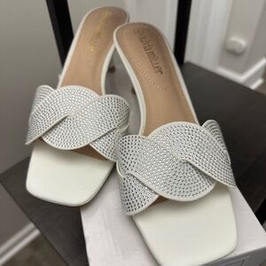 NIB Women’s White Olivia Miller slip on heels